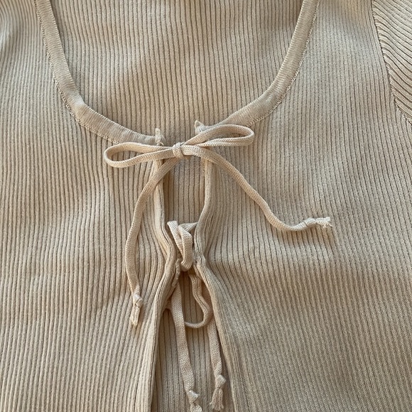 Too - Picture 4 of 4